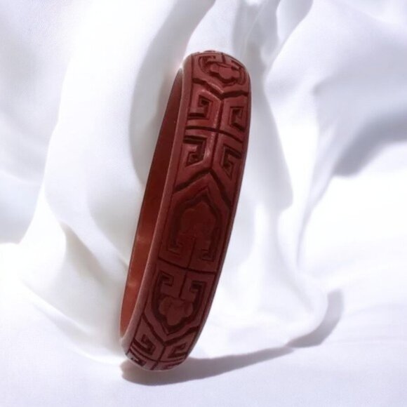 MCM Vintage Red Lacquer Cinnabar Geometric Bangle - Picture 3 of 3